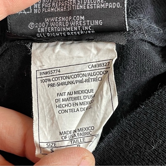 Rare VTG WWE Authentic The Undertaker Cemetary Graveyard T Shirt 2000s Small - Picture 4 of 7